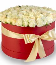 101 white and cream rose in a box