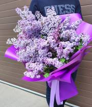 Mono-bouquet of lilacs from 7 to 51 branches